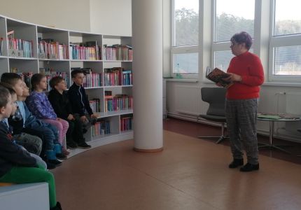 12 kniznica
