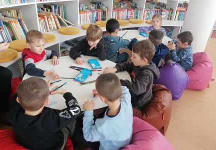 8 kniznica