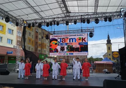 na jarmoku